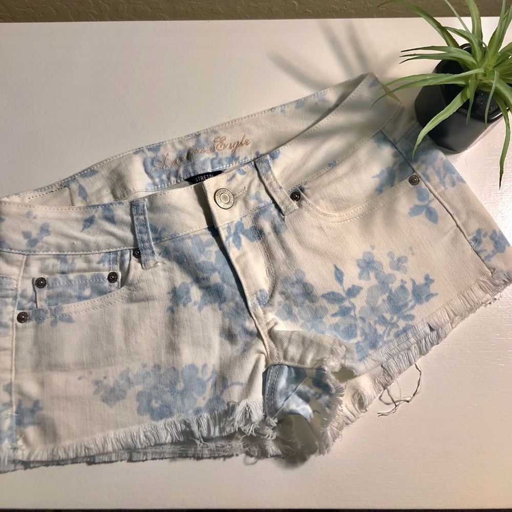 American eagle frayed shorts